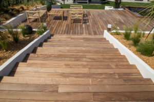 Terrasse bois Paysagiste Pierre Aussourd Var et Bouches du Rhône