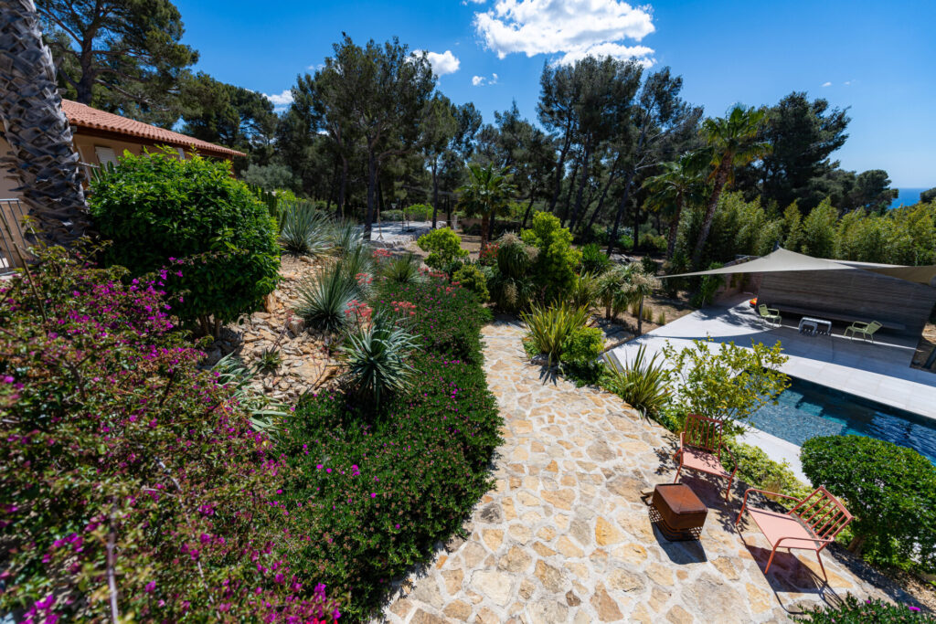 Jardin en Pente - Aménagement Pierre Aussourd Paysagiste - La Ciotat